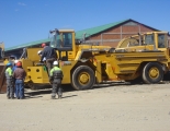 Haulage truck and loader at Pulacayo